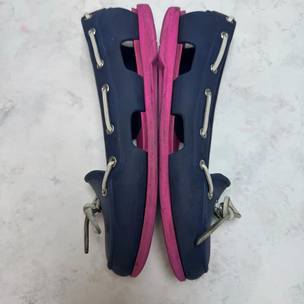 Women's Crocs Beach Boat Shoes Size 7 Blue and Pink
